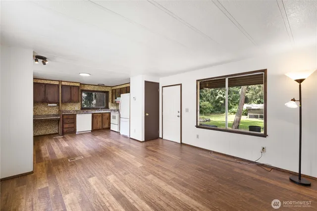 $650,000 | 12833 Squaw Wood Lane Southeast, Rainier, WA 98576