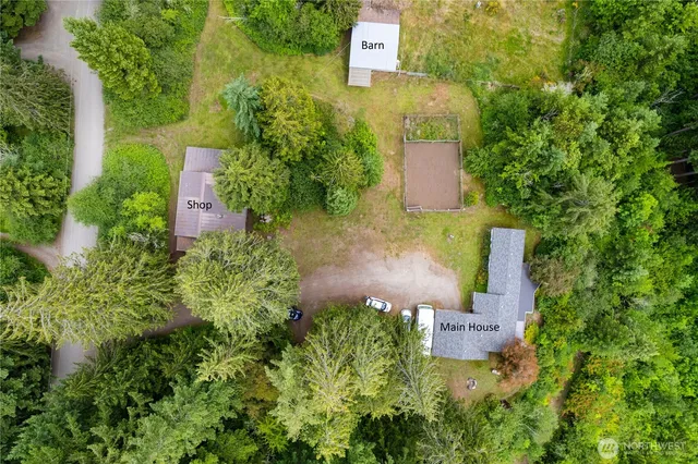 $650,000 | 12833 Squaw Wood Lane Southeast, Rainier, WA 98576