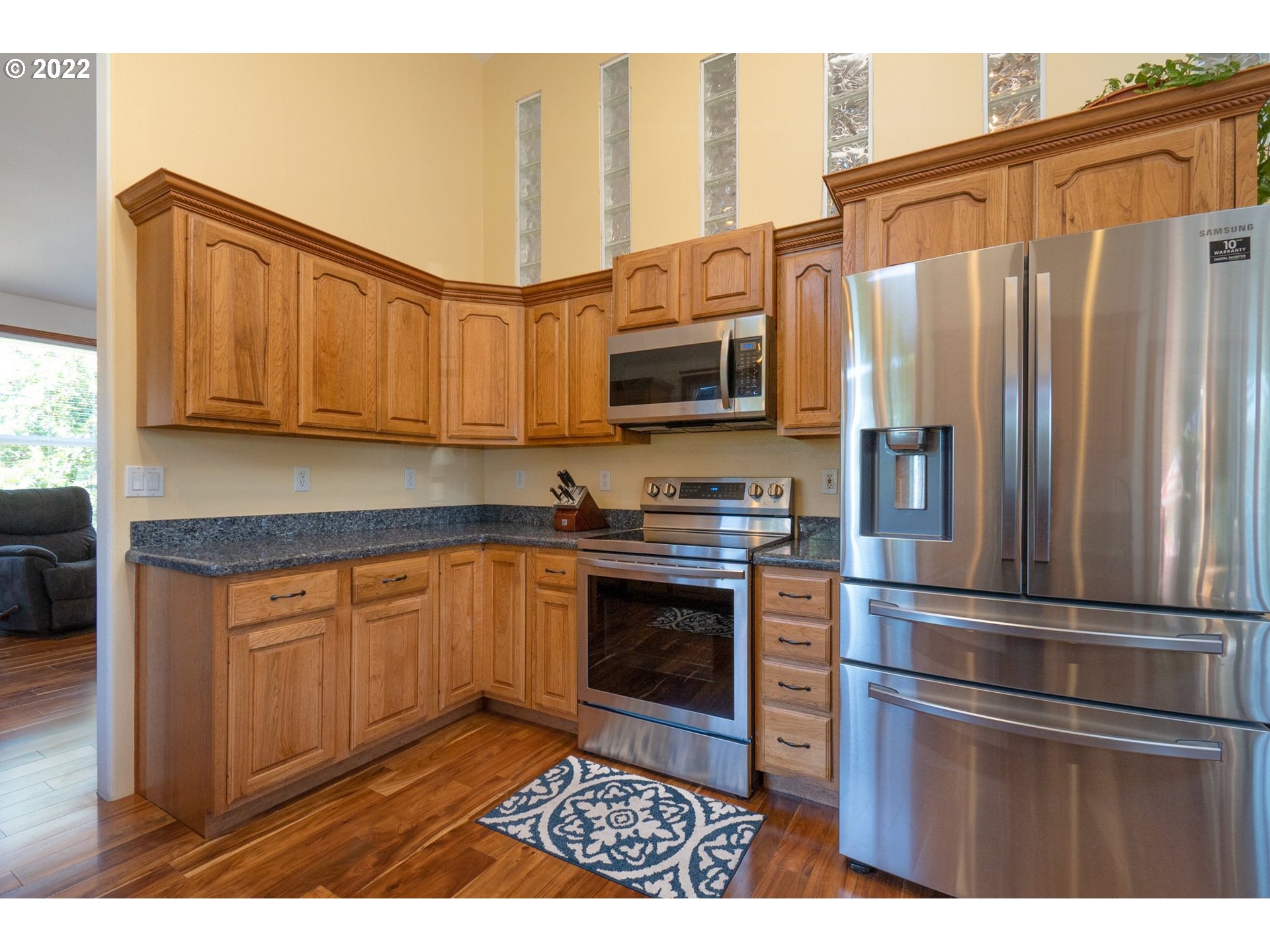 1770 Markham Road Hood River, OR 97031 - Photo 4 of 32 Gallery Image 4