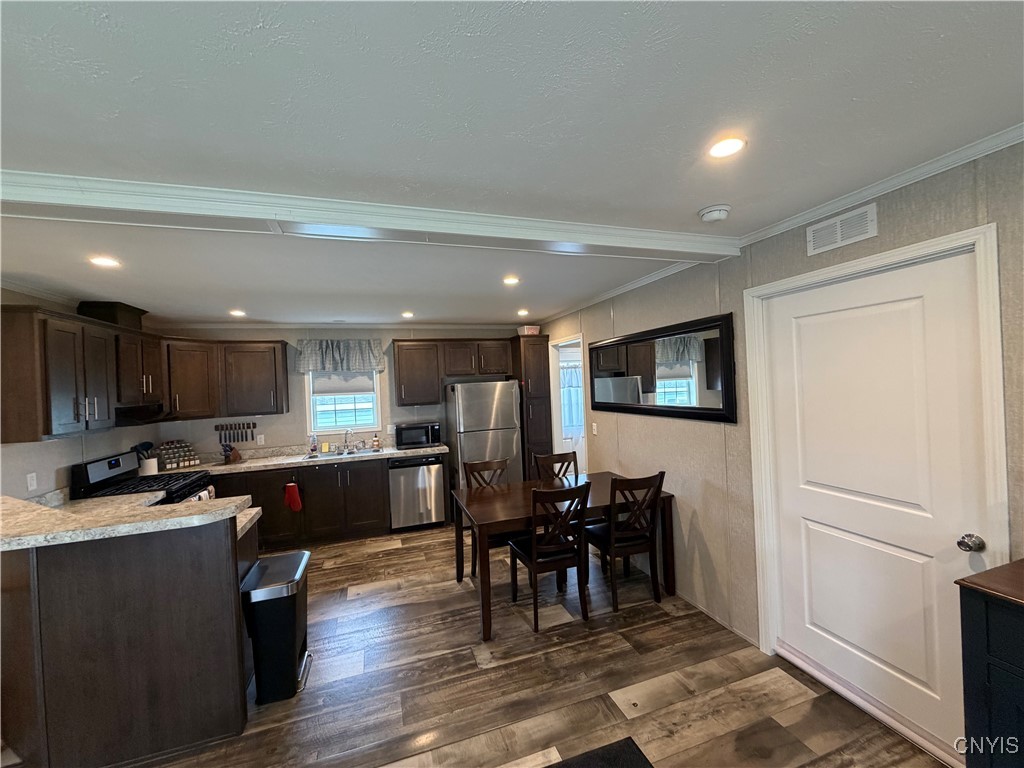 5600 # 69 Shute Road La Fayette, NY 13084 - Photo 14 of 40 Open concept