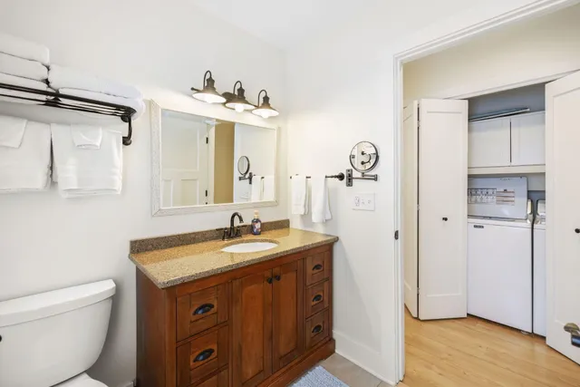 $699,000 | 12199 Linden Avenue, Sawyer, MI 49125