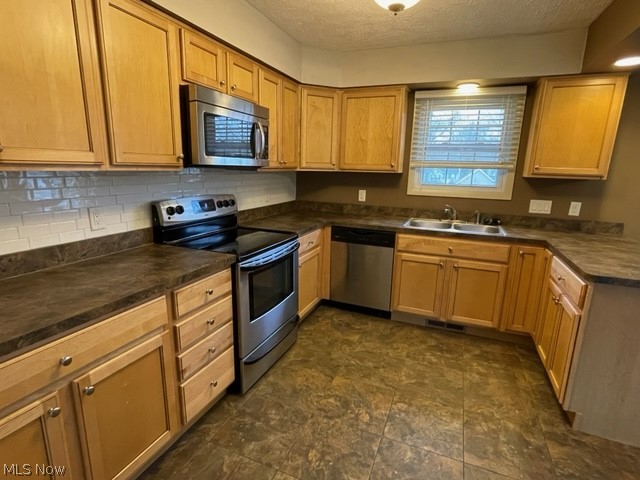4079 Baird Road Stow, OH 44224 - Photo 9 of 28 Fully applianced kitchen