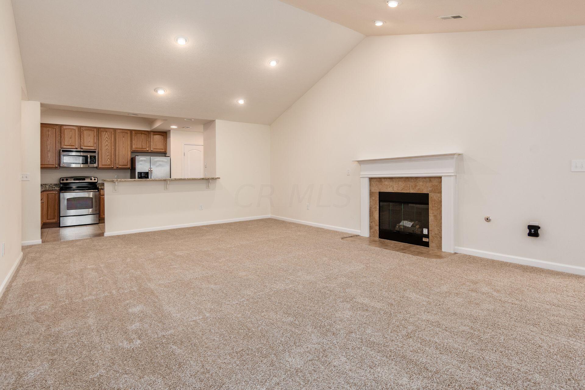 7965 Ravine Run Lane Columbus, OH 43235 - Photo 5 of 31 Great Room