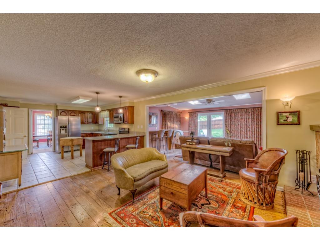 213 Tiffany Road Bristol, TN 37620 - Photo 11 of 34 Photo 11
