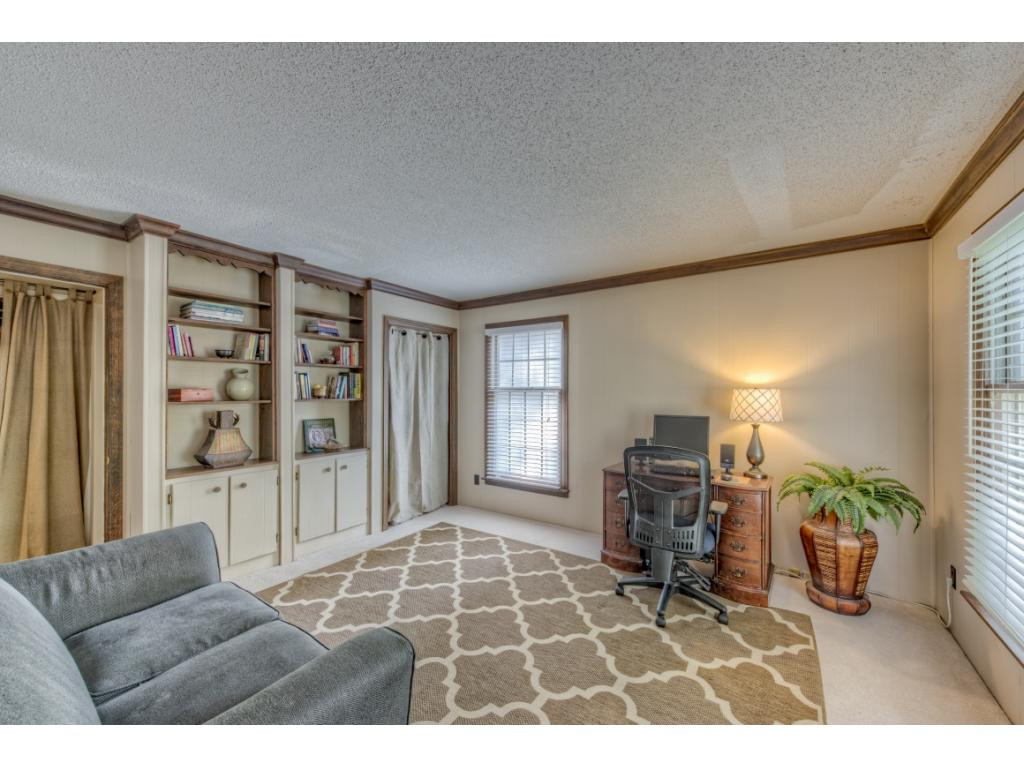 213 Tiffany Road Bristol, TN 37620 - Photo 17 of 34 Photo 17