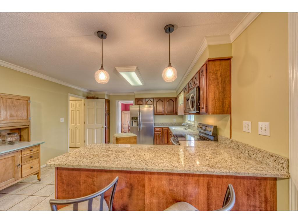 213 Tiffany Road Bristol, TN 37620 - Photo 6 of 34 Photo 6