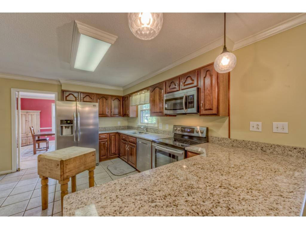 213 Tiffany Road Bristol, TN 37620 - Photo 7 of 34 Photo 7