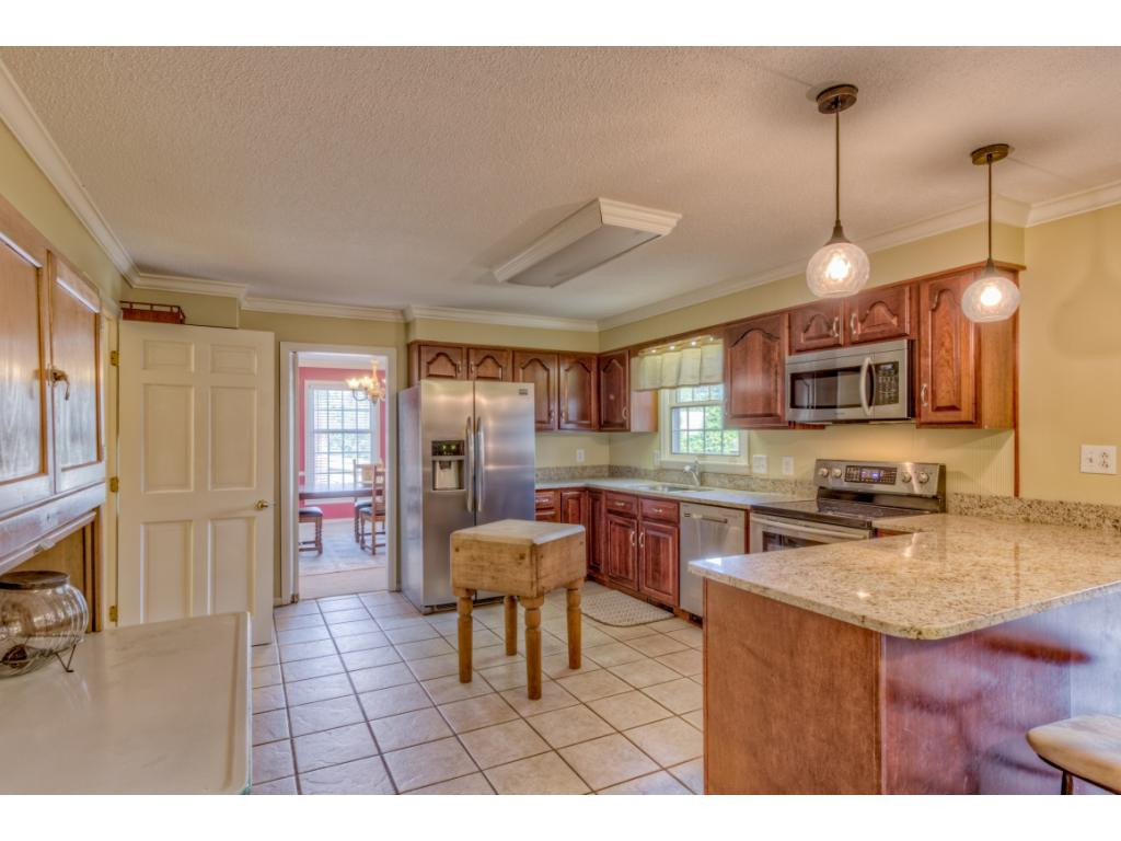 213 Tiffany Road Bristol, TN 37620 - Photo 10 of 34 Photo 10