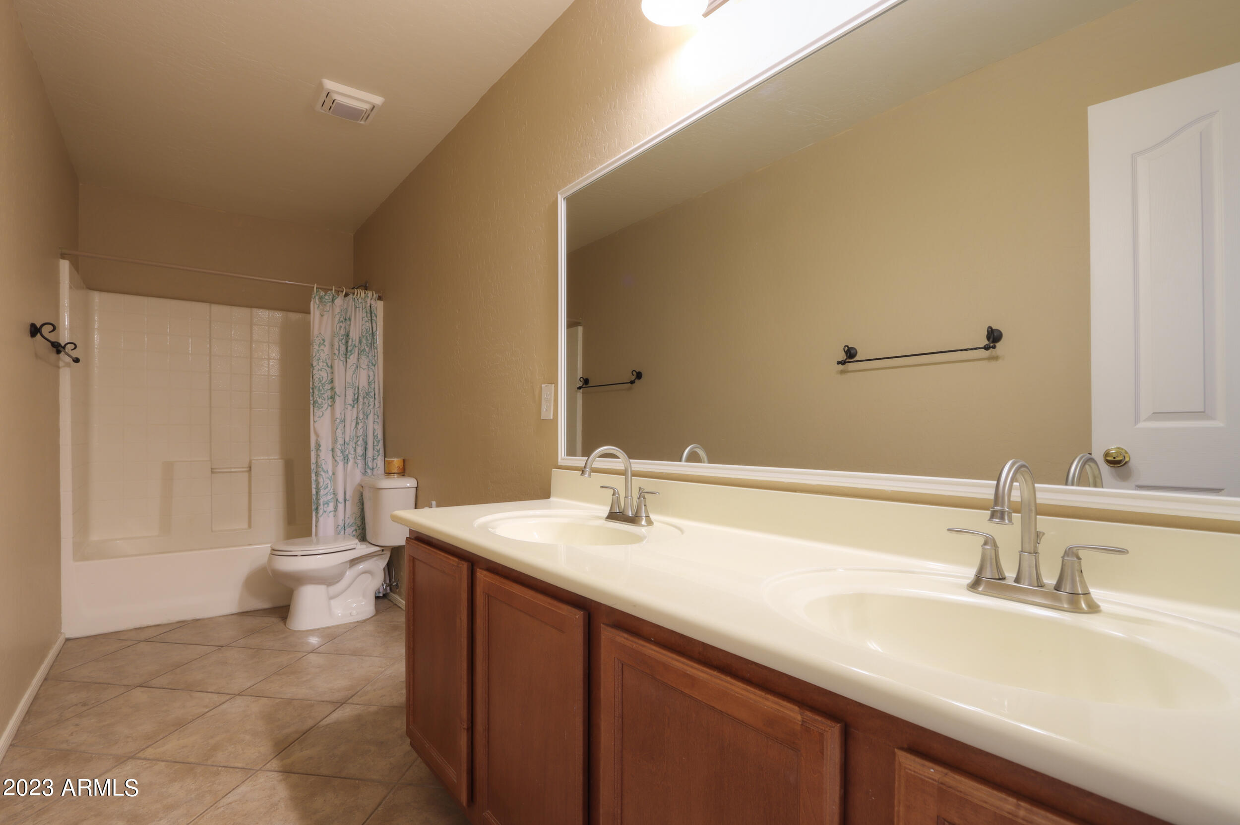 18427 North Madison Road Maricopa, AZ 85139 - Photo 30 of 66 39