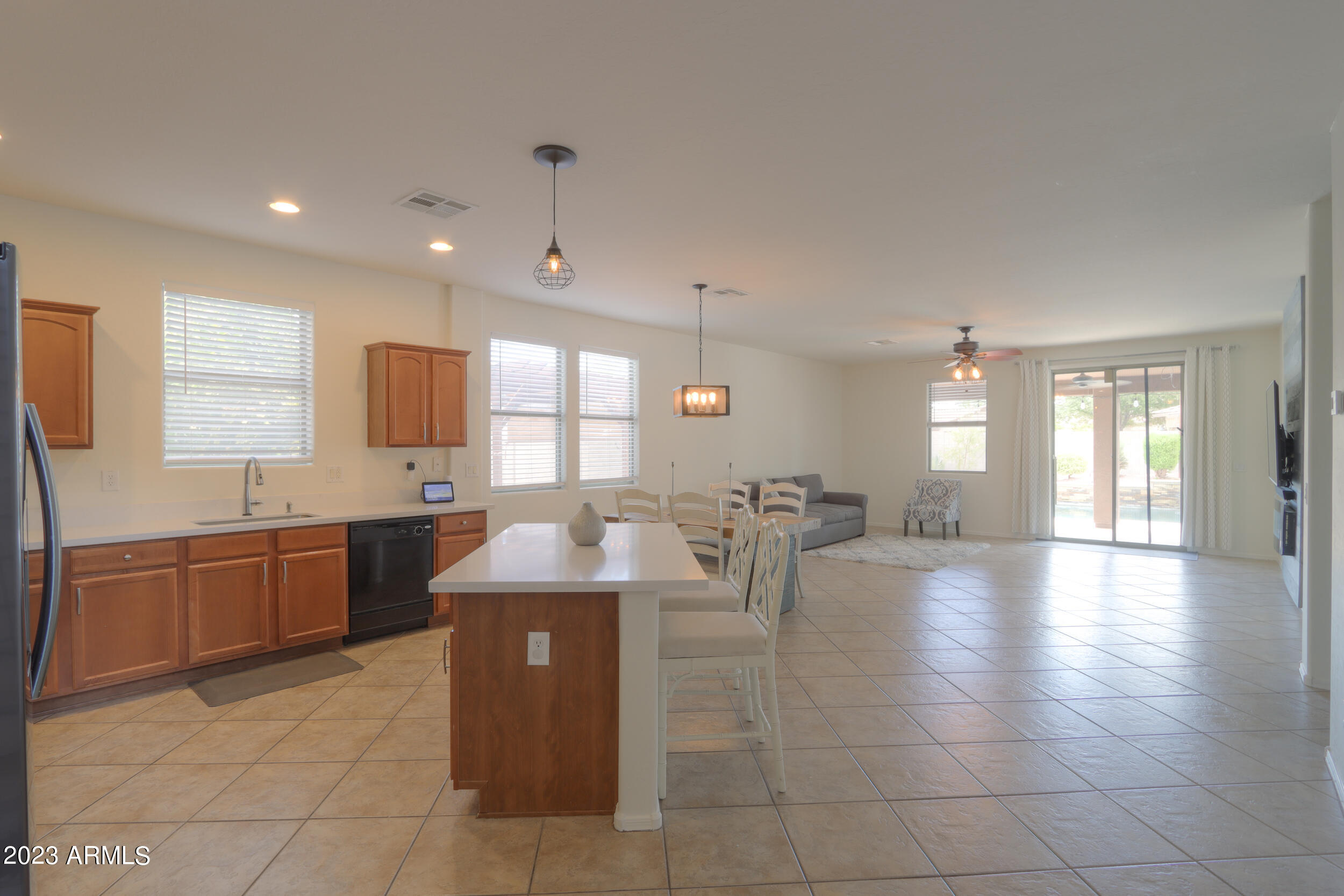 18427 North Madison Road Maricopa, AZ 85139 - Photo 8 of 66 08