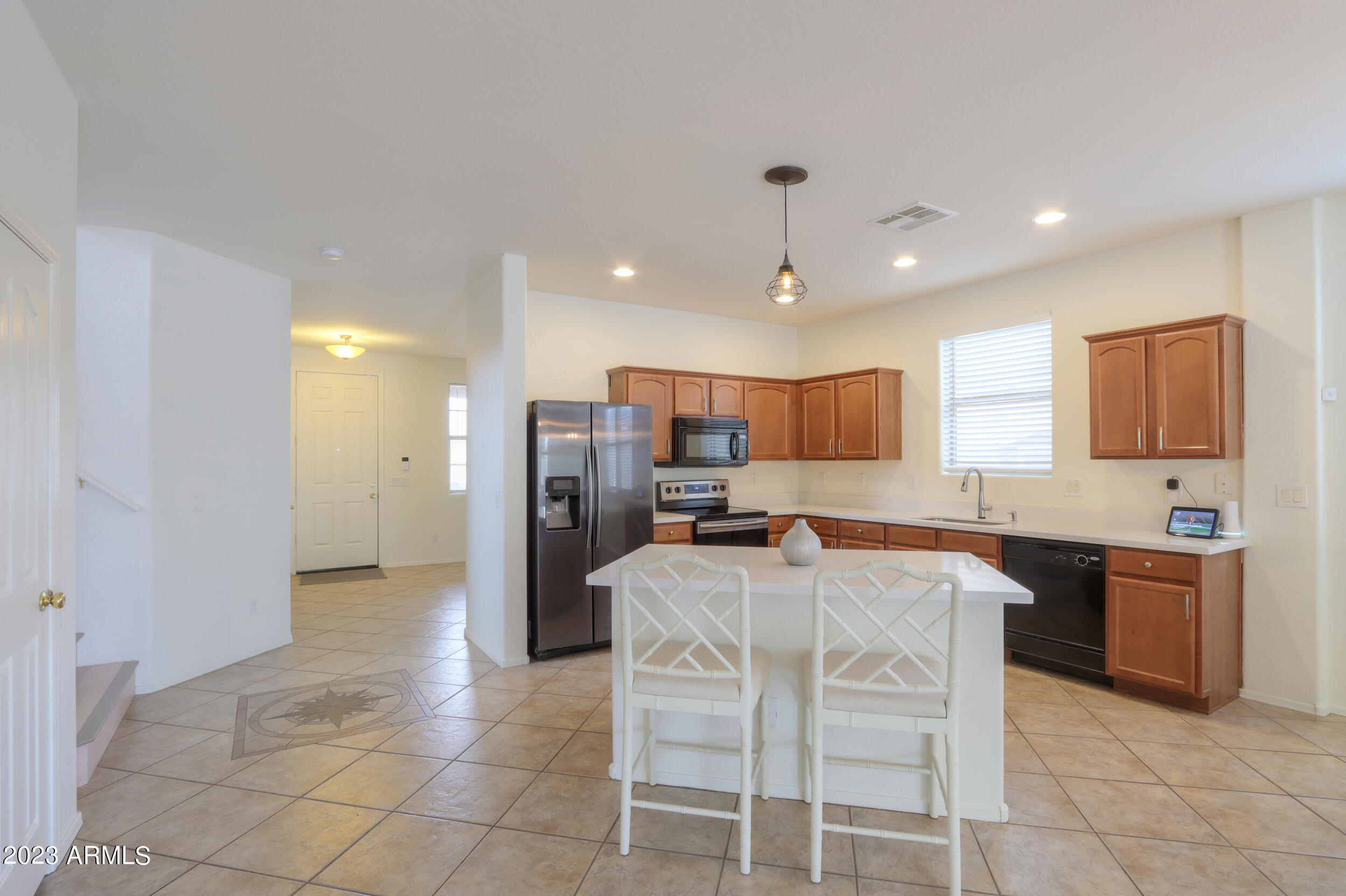 18427 North Madison Road Maricopa, AZ 85139 - Photo 9 of 66 09