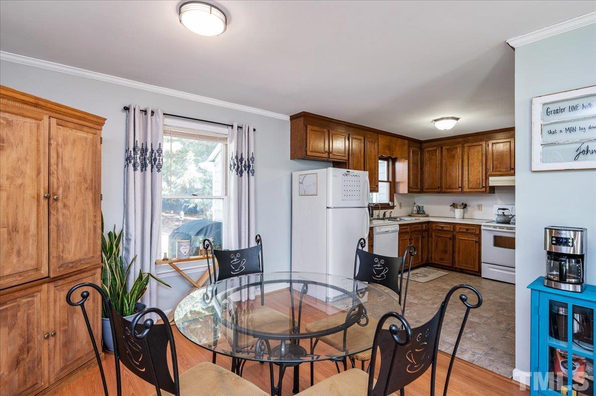 5801 Iris Lake Court Raleigh, NC 27604 - Photo 10 of 26 Gallery Image 10