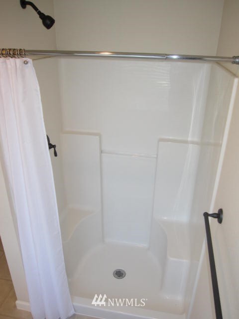 563 Graham Avenue Northeast Renton, WA 98059 - Photo 11 of 15 Gallery Image 11