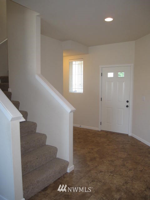 563 Graham Avenue Northeast Renton, WA 98059 - Photo 6 of 15 Gallery Image 6