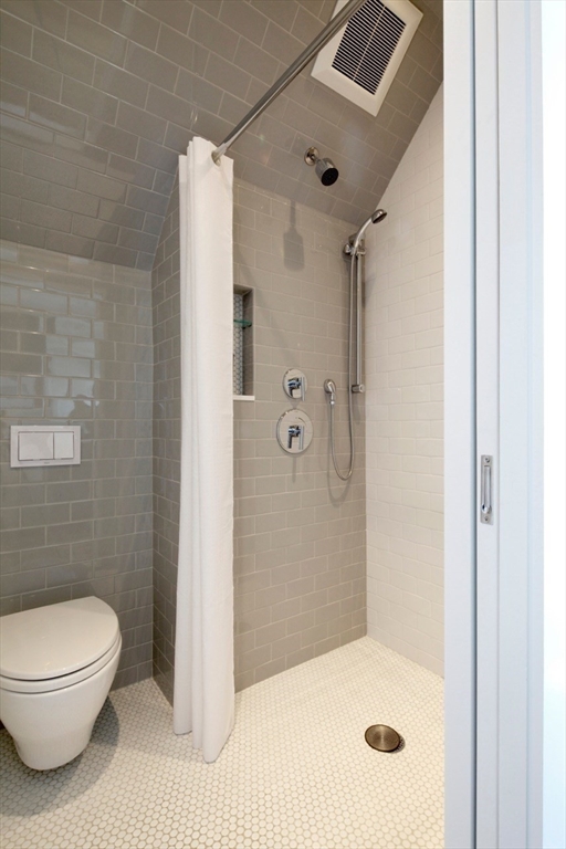 77 Highland Road Somerville, MA 02144 - Photo 20 of 25