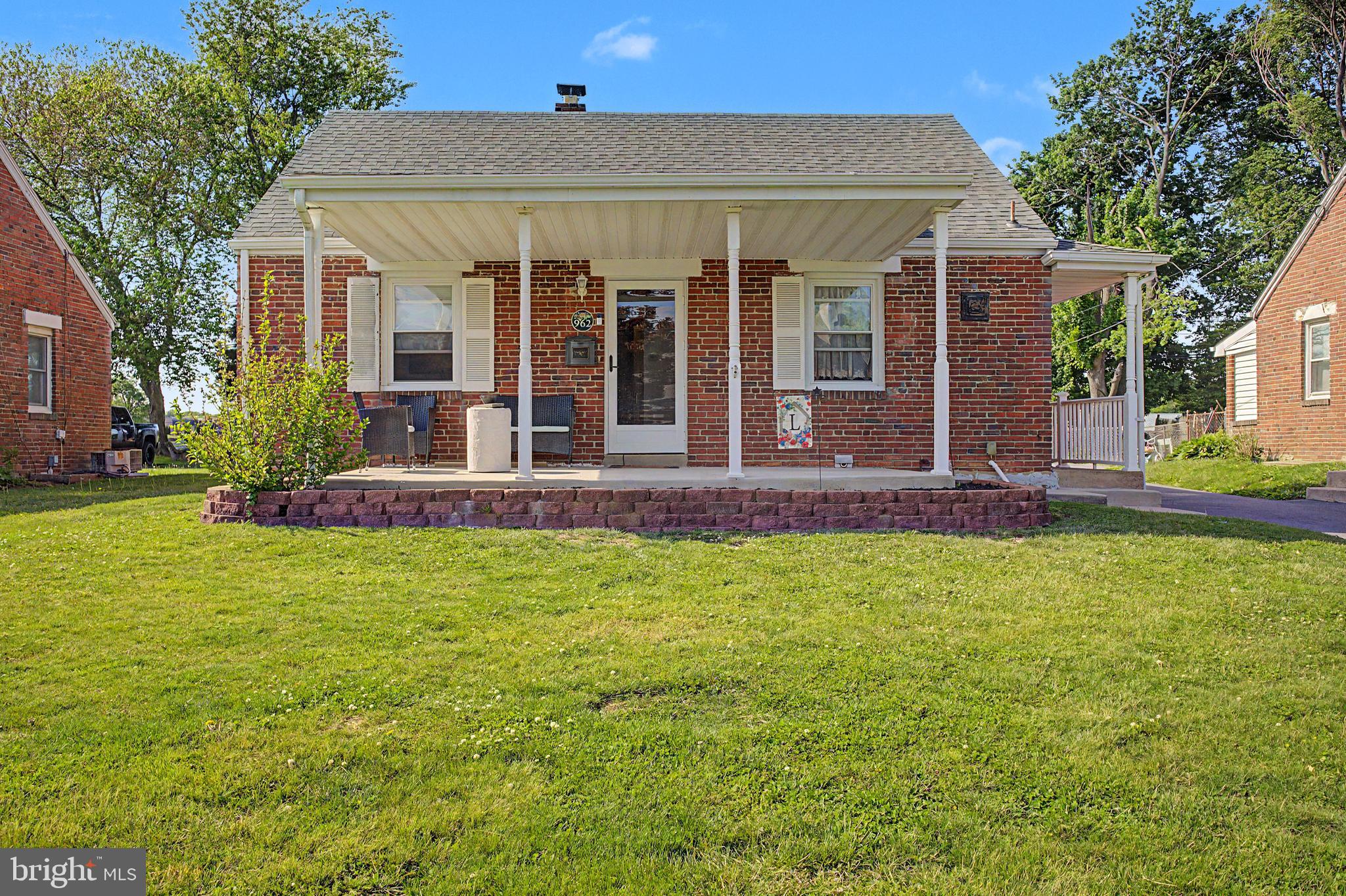 962 Thornton Road Upper Chichester, PA 19061 - Photo 1 of 12 Gallery Image 1