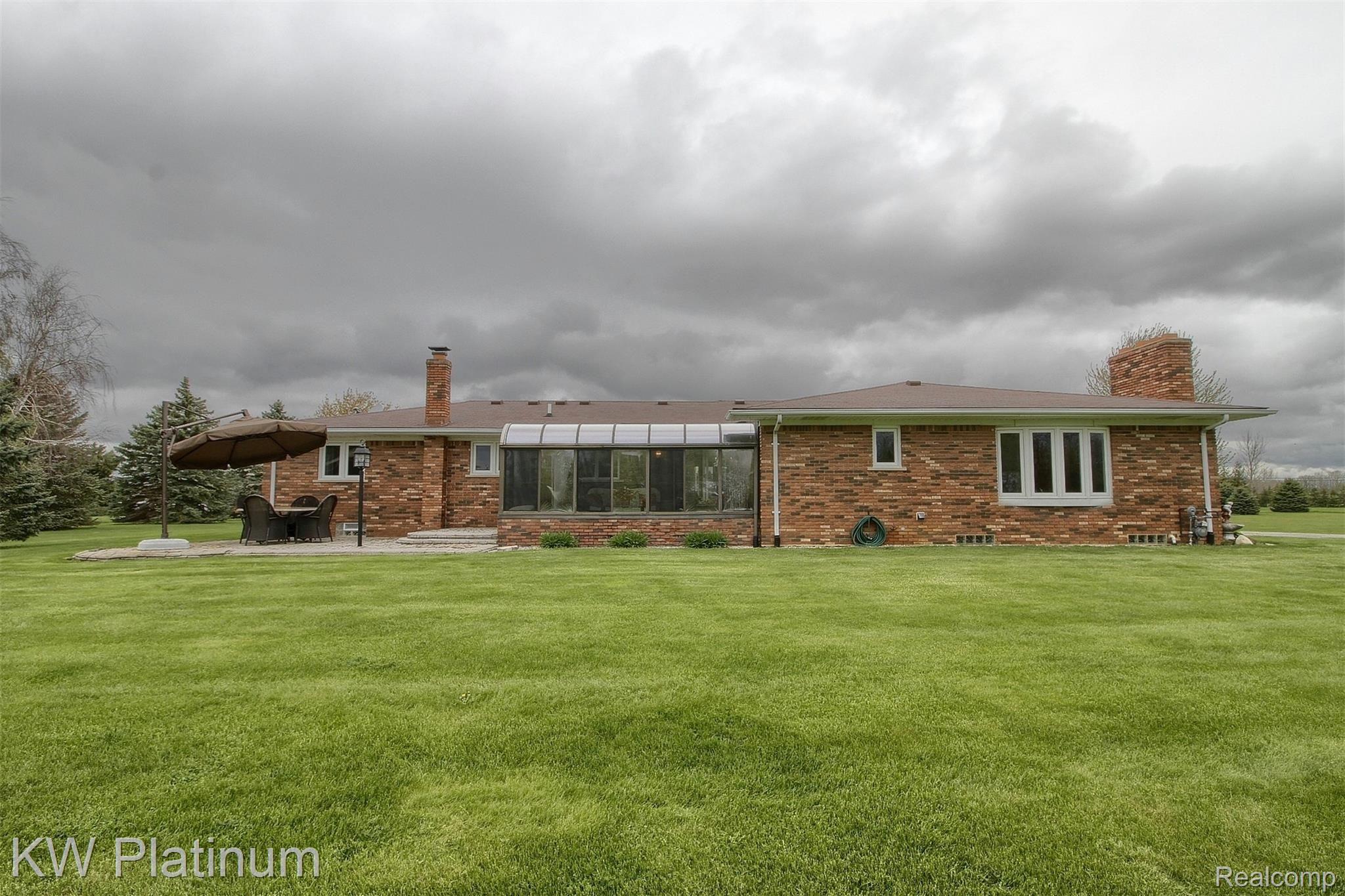 21100 Pratt Road Armada, MI 48005 - Photo 29 of 41 30-Rear.jpg