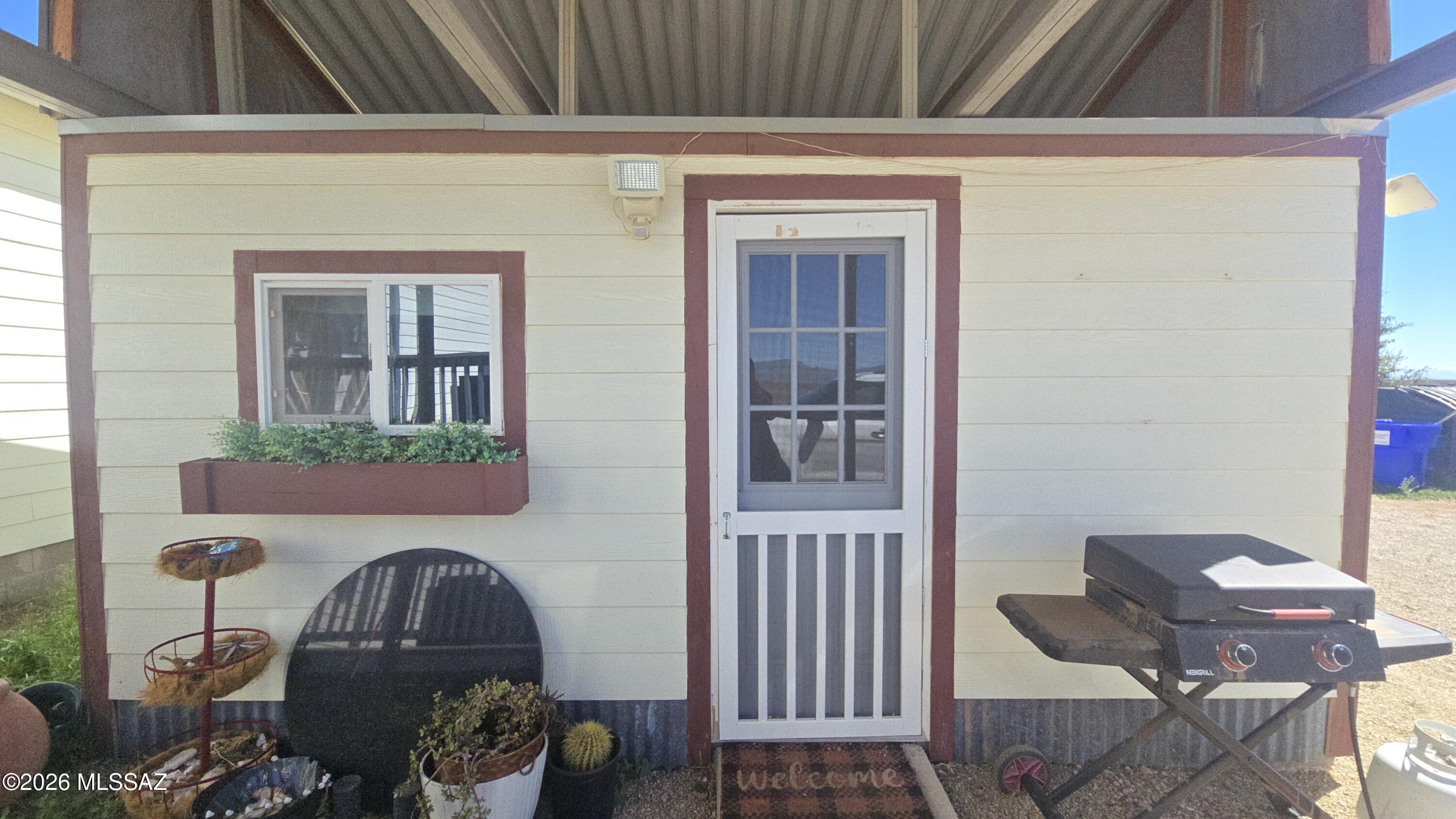 6464 North 6 Gun Road Willcox, AZ 85643 - Photo 22 of 32 she shed