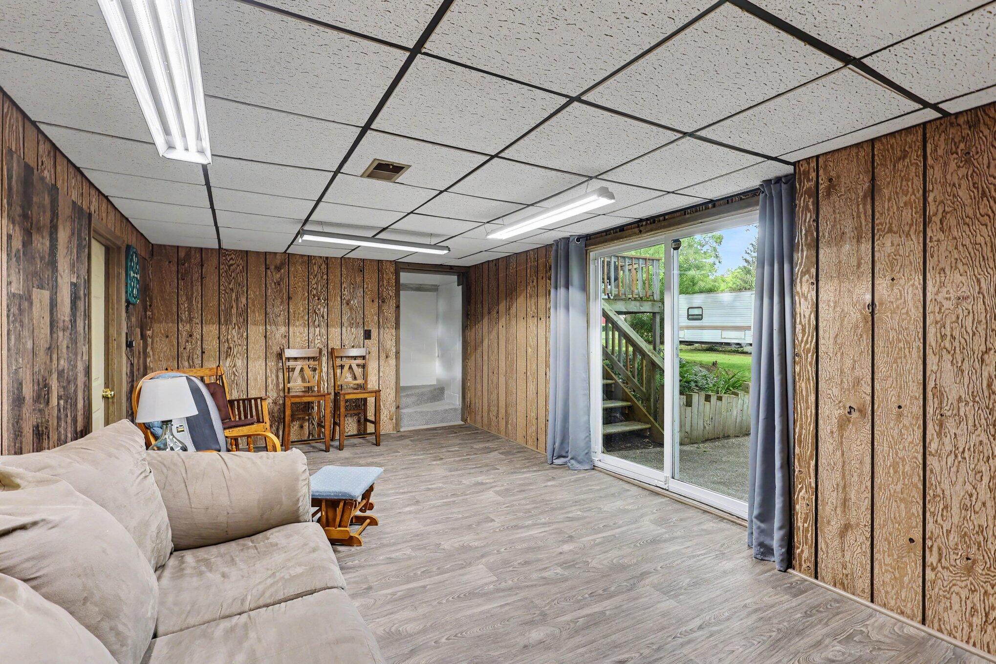 1363 Quarterline Road Muskegon, MI 49442 - Photo 18 of 22 023_file_9308