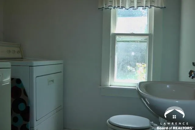 $250,000 | 927 Main Street, Eudora, KS 66025