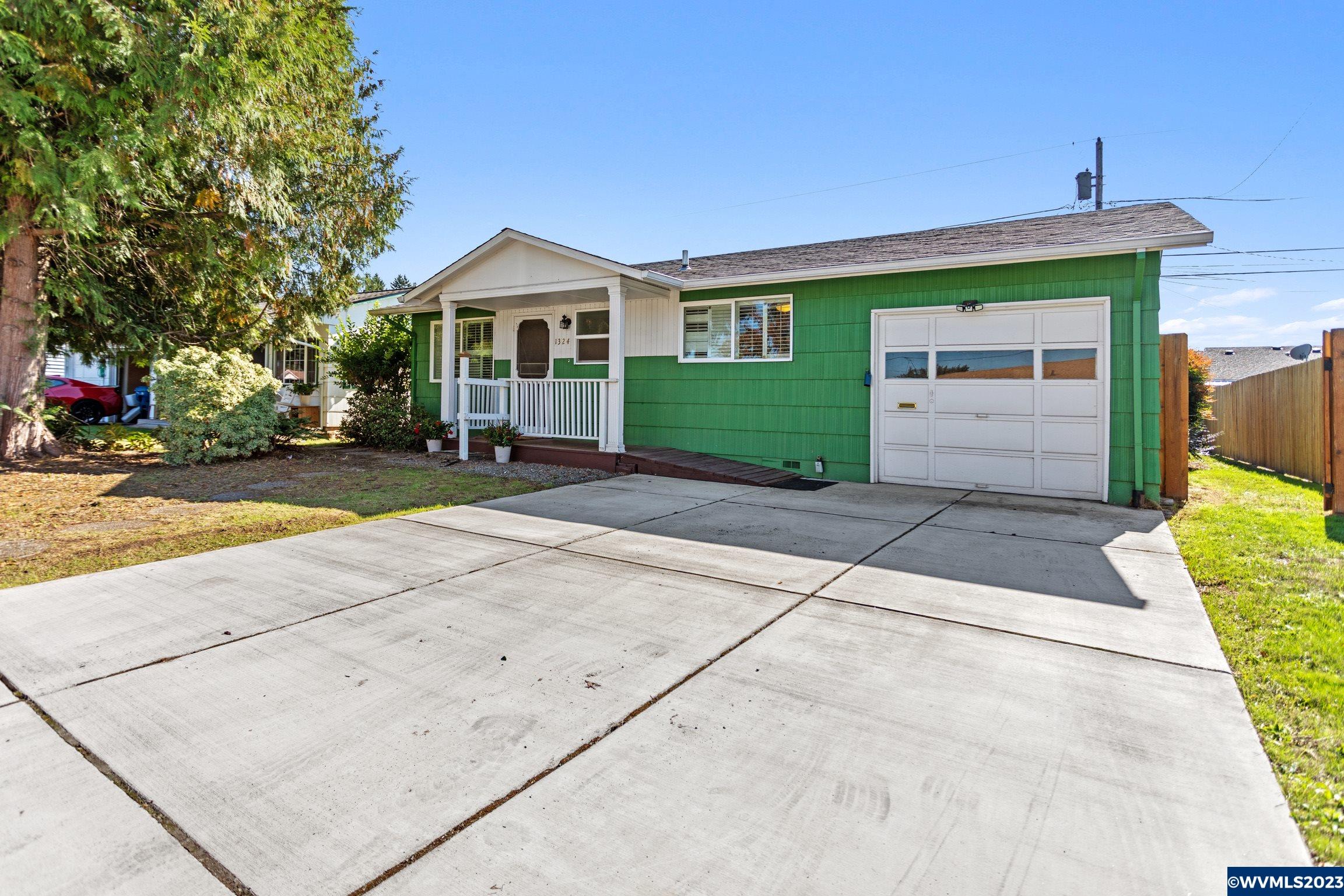 1324 Thompson Road Woodburn, OR 97071 - Photo 16 of 24 Gallery Image 16