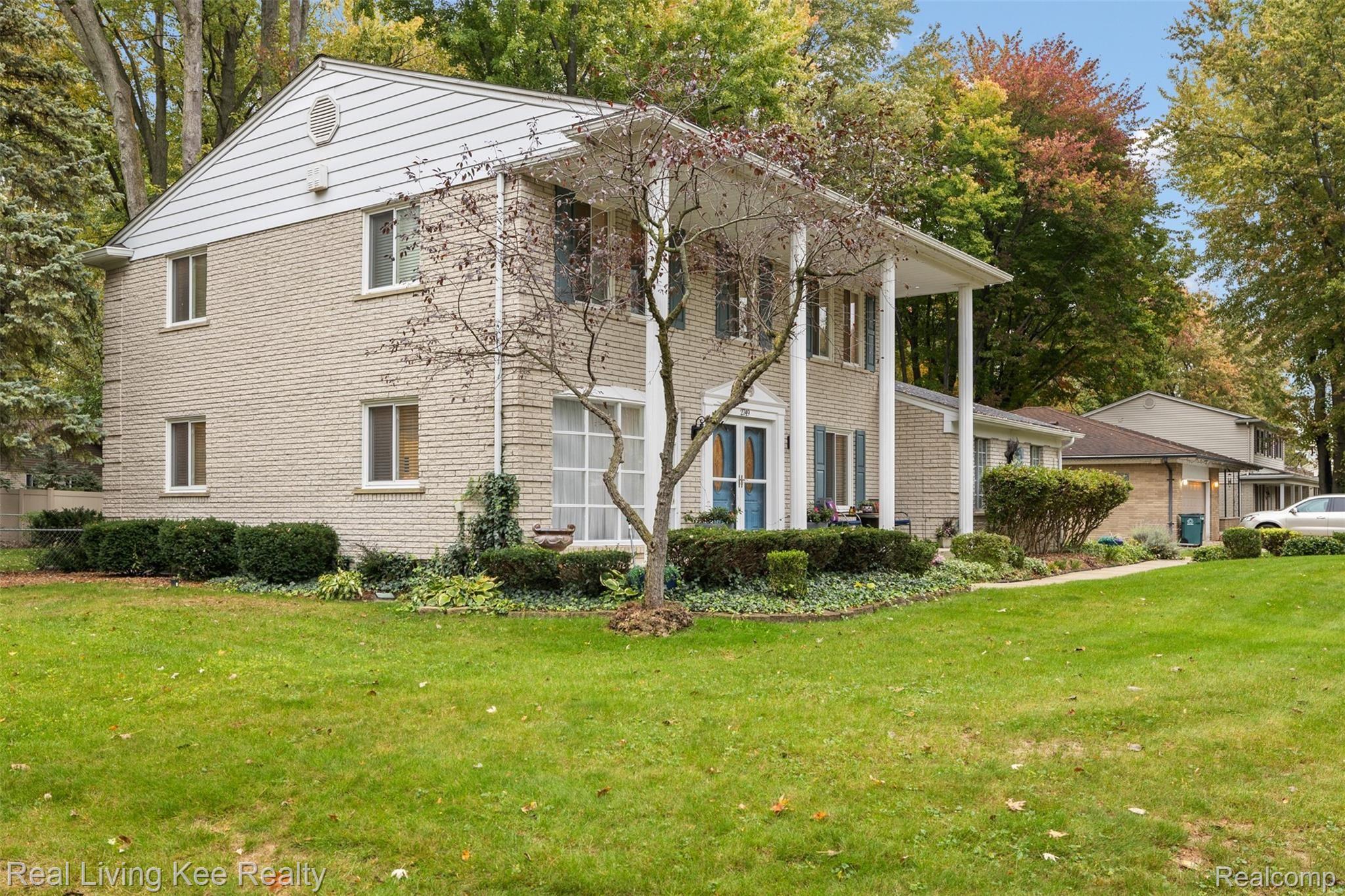 2749 Ranieri Drive Troy, MI 48085 - Photo 1 of 45 2749 Ranieri Dr (10).jpg