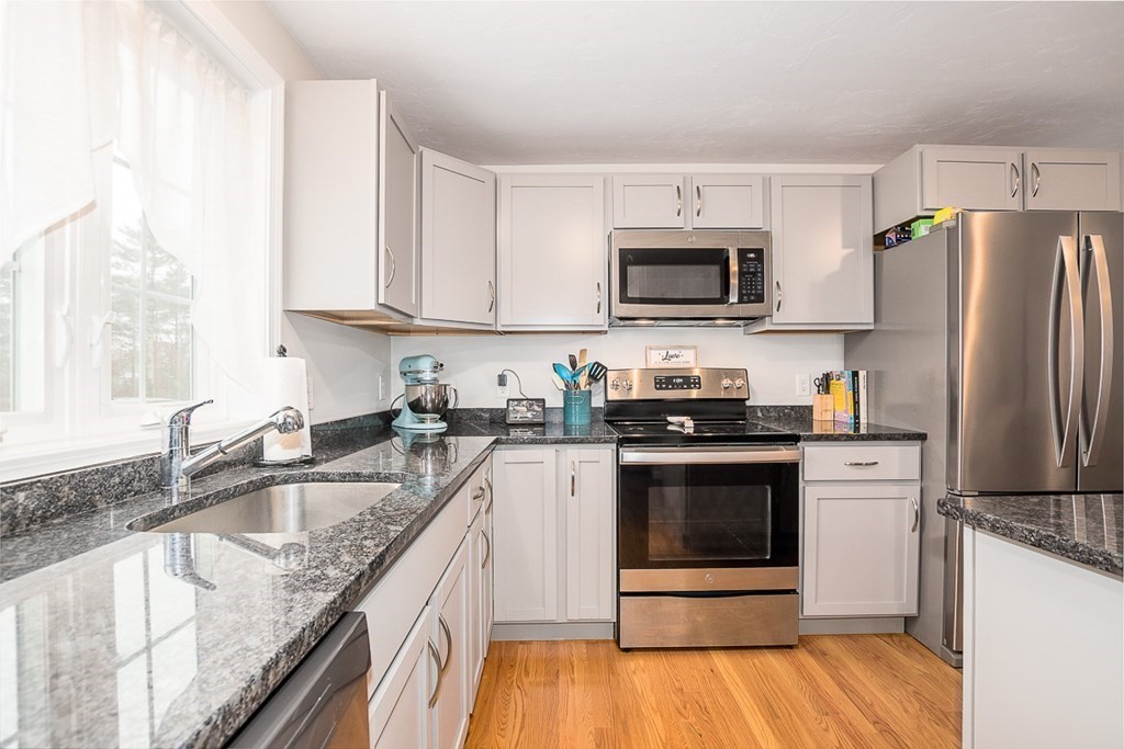 11 Spring Avenue, Unit 11 Wareham, MA 02571 - Photo 8 of 27 Gallery Image 8