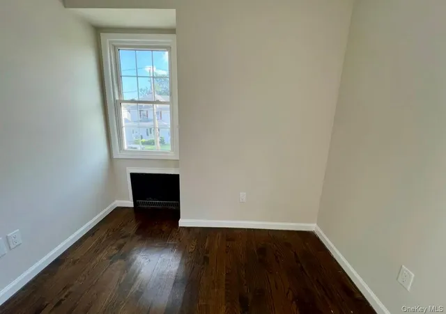 $749,000 | 5 Lawrence Avenue, Lynbrook, NY 11563