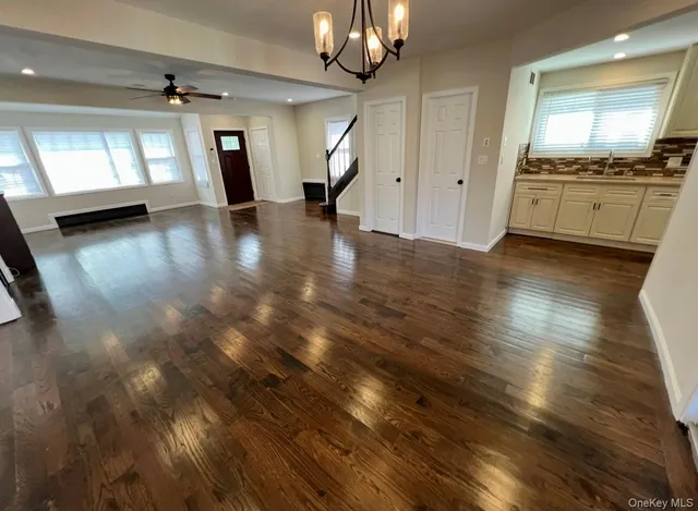 $749,000 | 5 Lawrence Avenue, Lynbrook, NY 11563