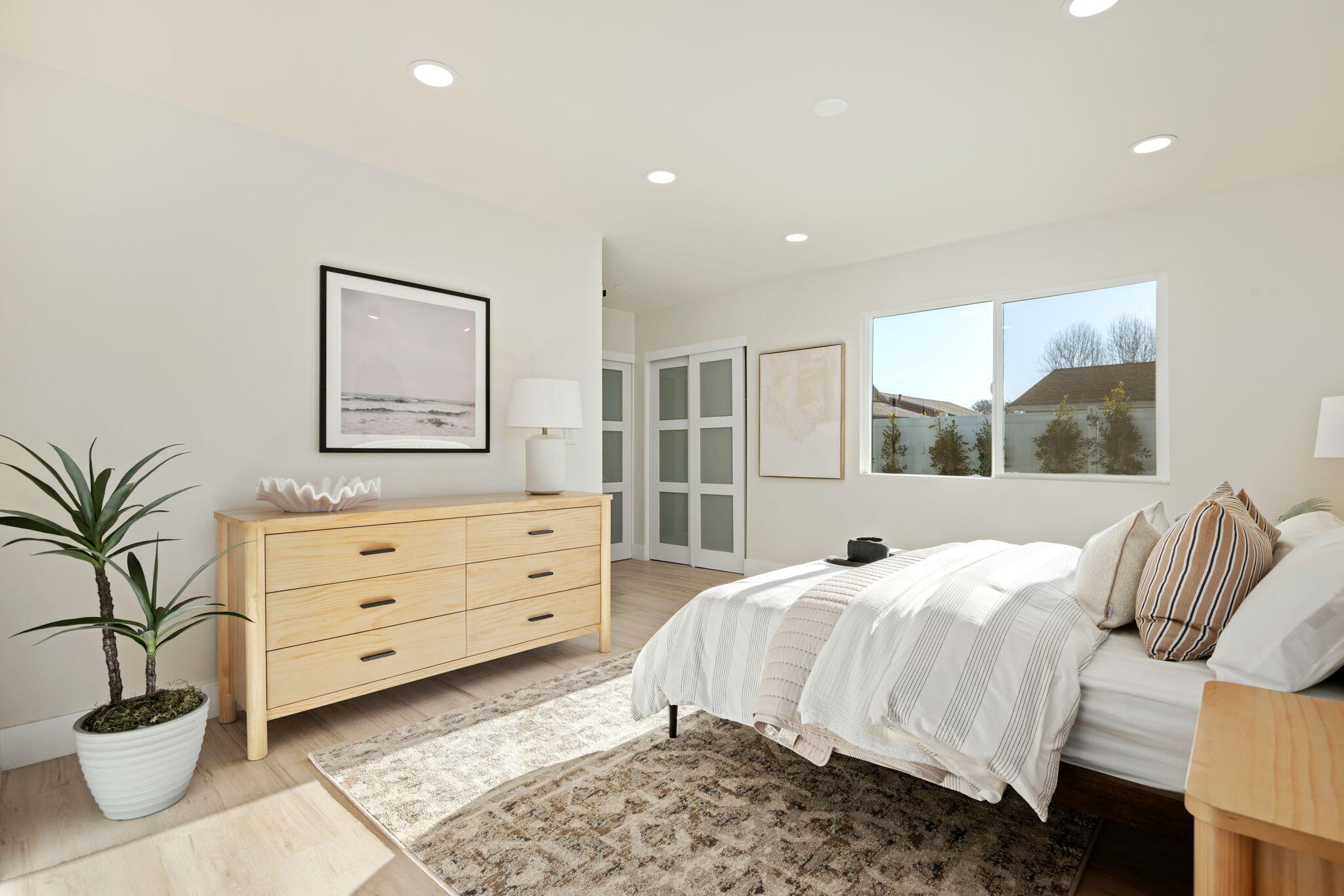 1330 Post Avenue Carpinteria, CA 93013 - Photo 11 of 26 10 - Primary Bedroom