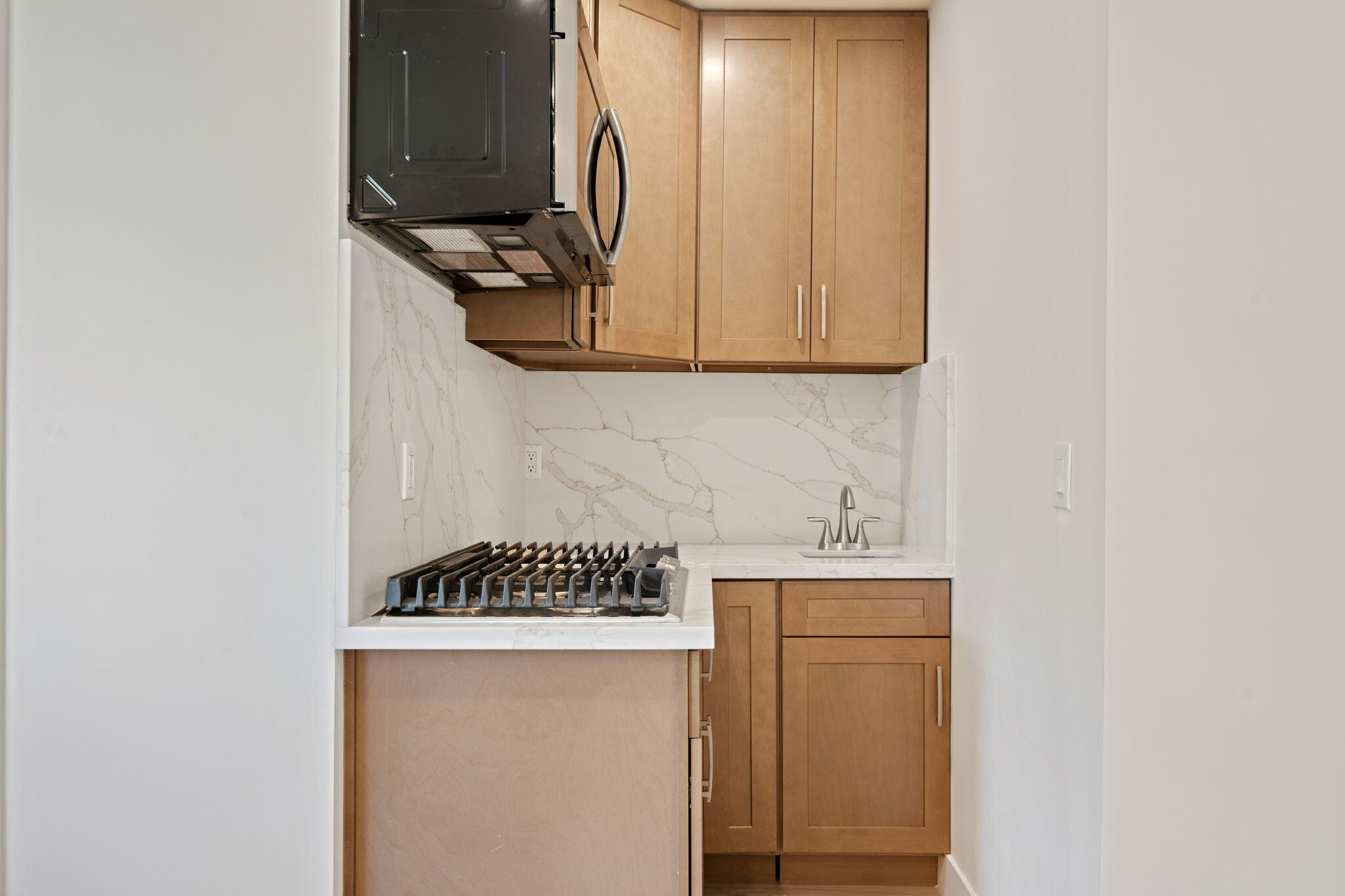1330 Post Avenue Carpinteria, CA 93013 - Photo 19 of 26 21 - ADU - Kitchen