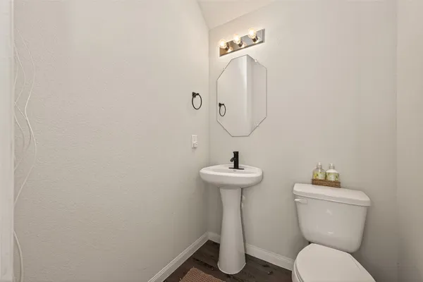 $1,950 | 23639 Buttress Root Drive, Spring, TX 77373