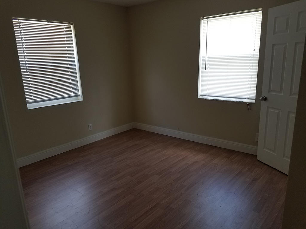 1245 West 36th Street Riviera Beach, FL 33404 - Photo 7 of 8 20170329_103142