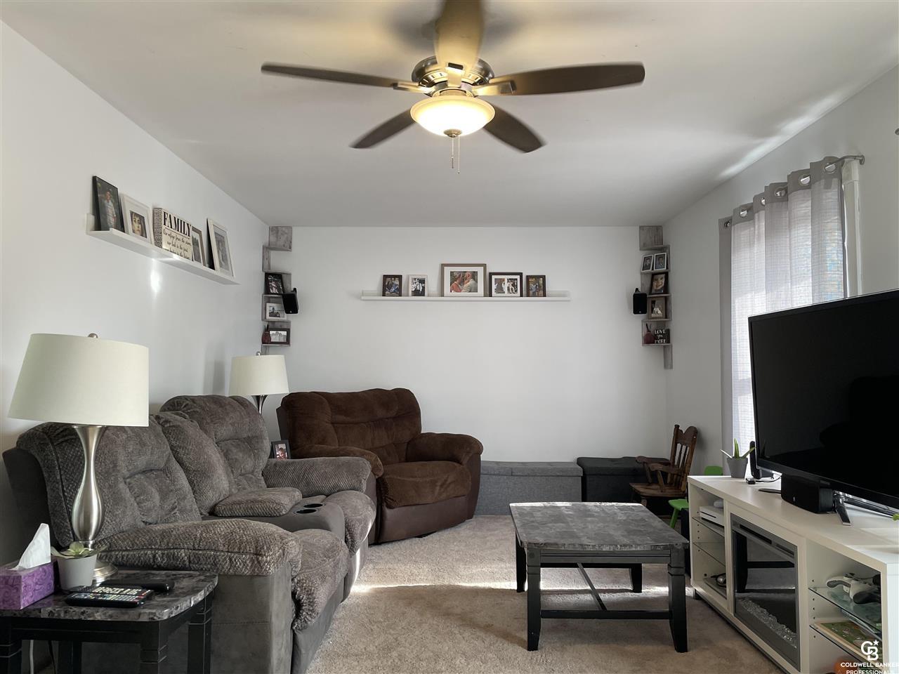 1936 South Morrice Road Owosso, MI 48867 - Photo 4 of 18 50042460-3.JPG