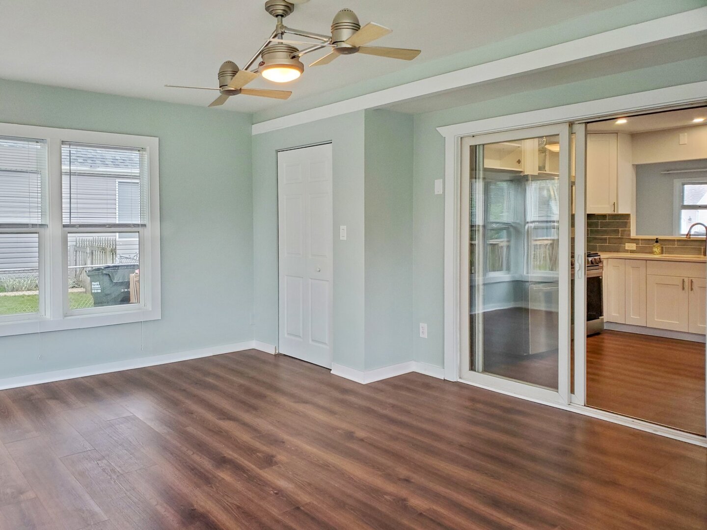 720 Country Lane South Roselle, IL 60172 - Photo 25 of 28