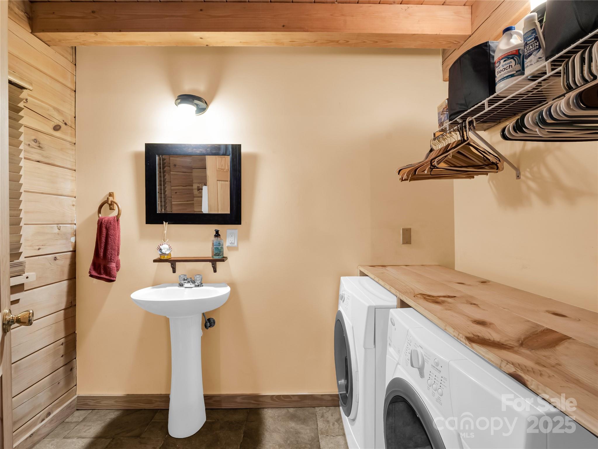 134 Moriah Drive Rutherfordton, NC 28139 - Photo 14 of 37 a utility room with dryer and washer