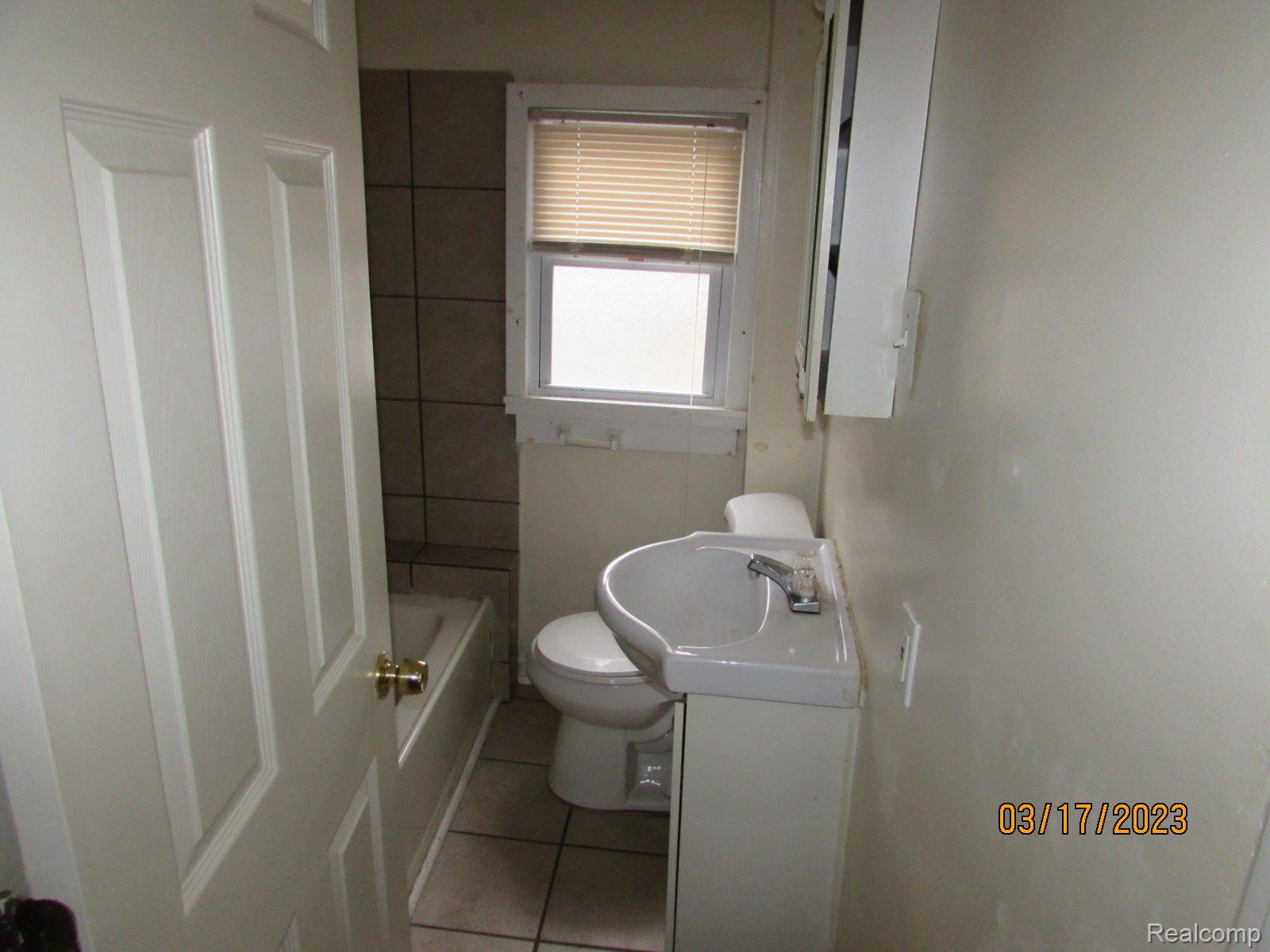 19363 Huntington Road Detroit, MI 48219 - Photo 18 of 27 Gallery Image 18