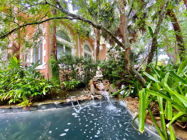 a view of a terrace with sitting area