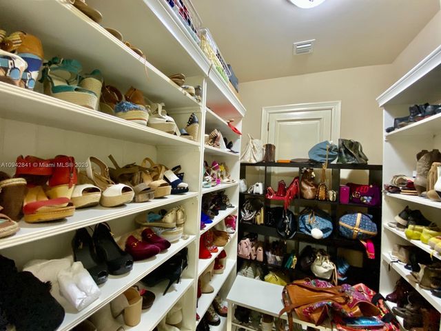 a view of a backyard of the house