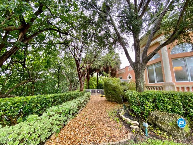 $3,400,000 | 198 Isla Dorada Boulevard, Coral Gables, FL 33143