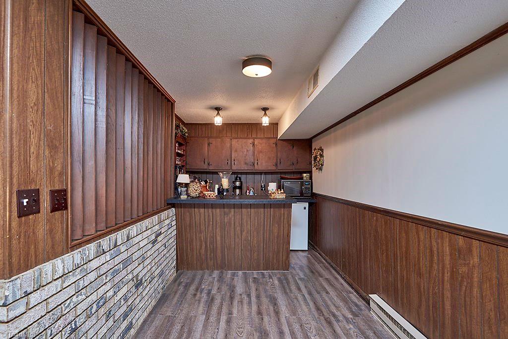 932 Smith Road Lexington, NC 27292 - Photo 19 of 23 Mini bar/kitchen downstairs