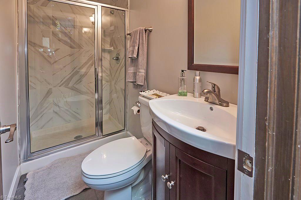 932 Smith Road Lexington, NC 27292 - Photo 23 of 23 Downstairs bathroom