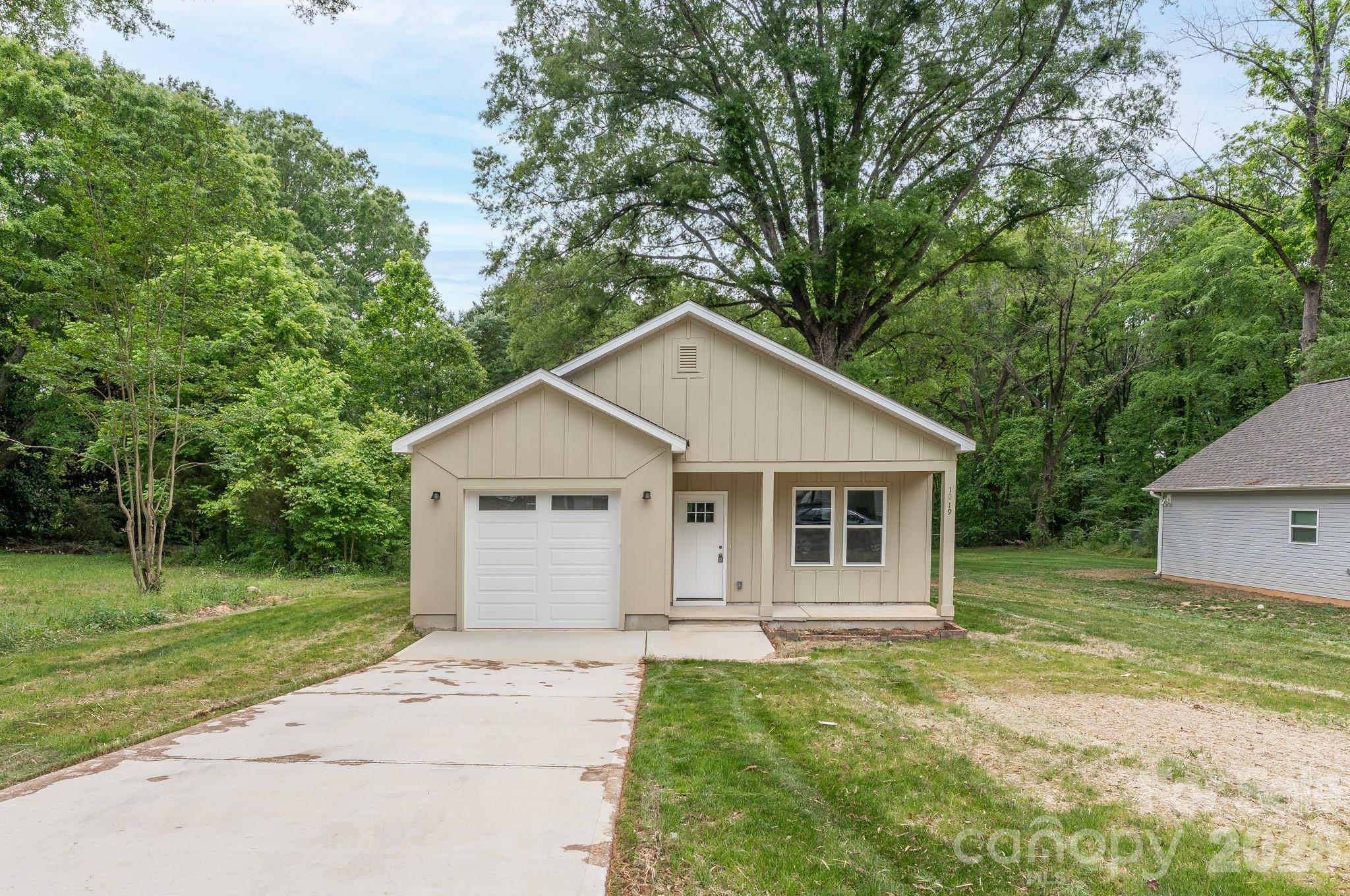1019 North Ransom Street Gastonia, NC 28052 - Photo 1 of 32