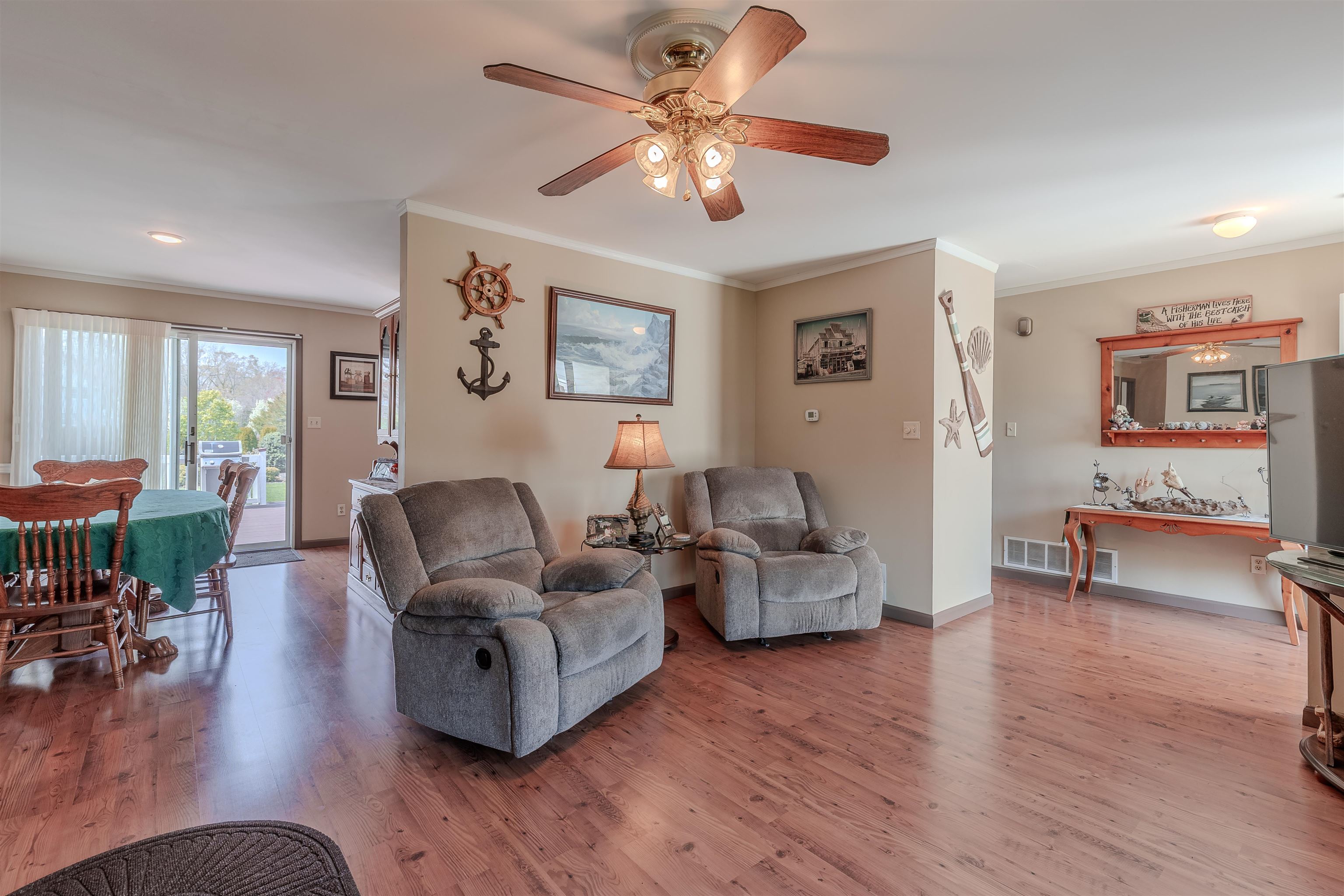 732 Seashore Road Cape May, NJ 08204 - Photo 3 of 38