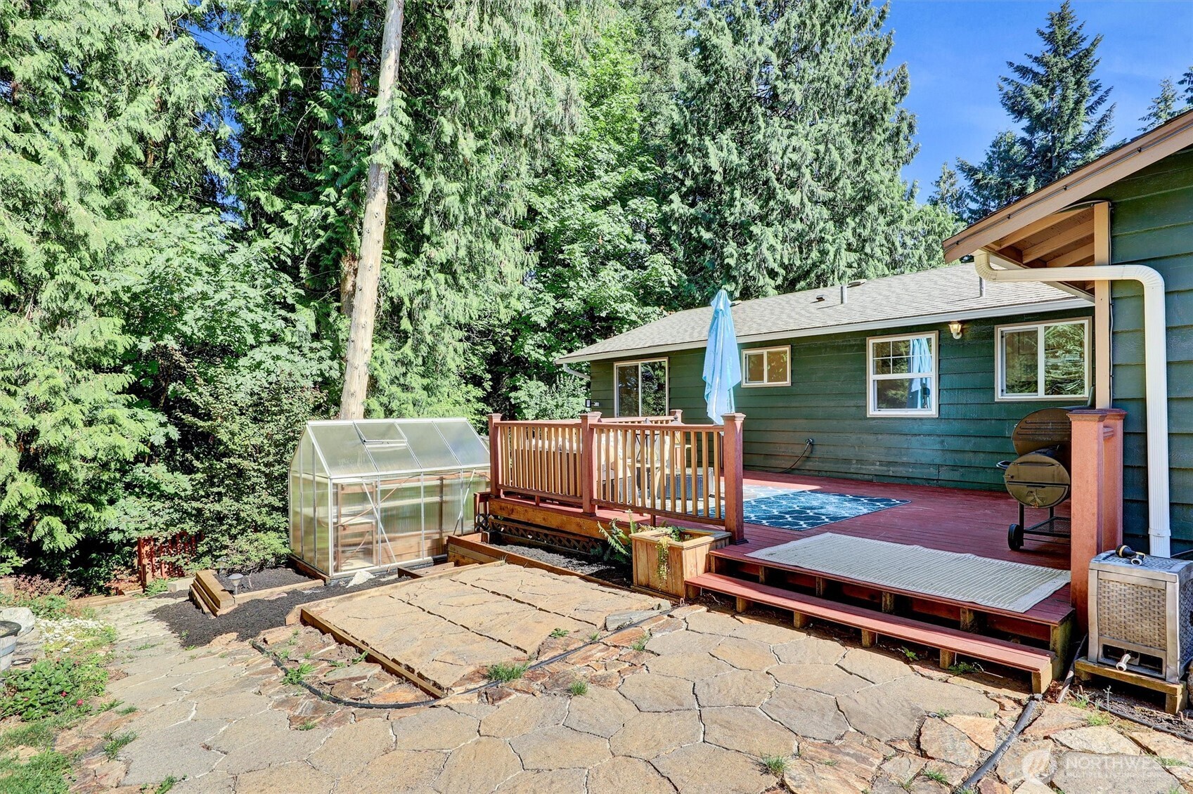 20915 West Richmond Road Bothell, WA 98021 - Photo 36 of 40 Gallery Image 36