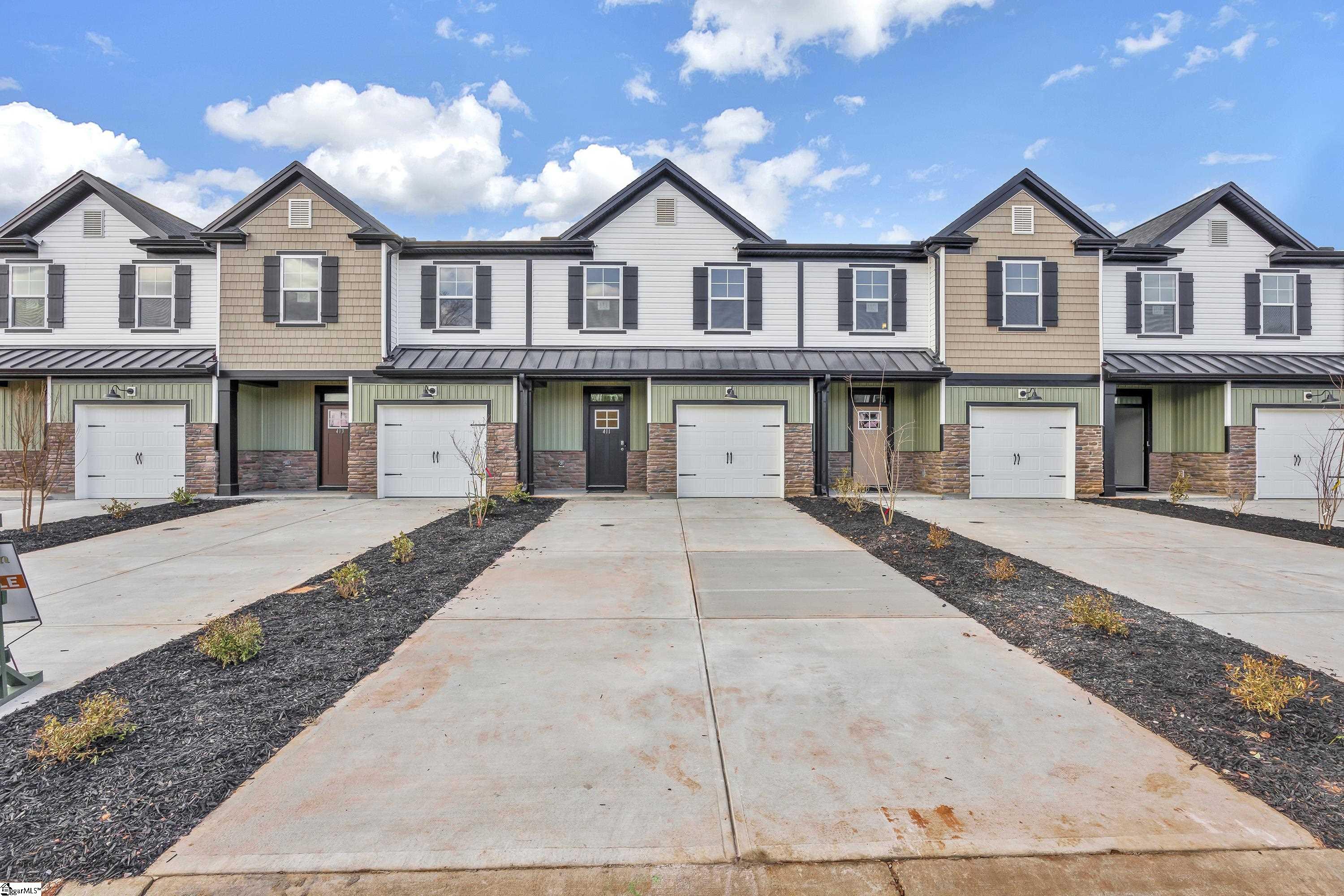 411 Belgrove Way Easley, SC 29640 - Photo 2 of 25