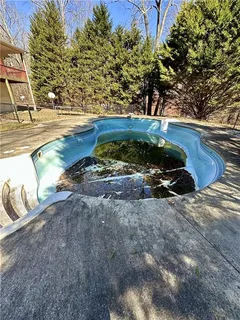 a view of a large white building