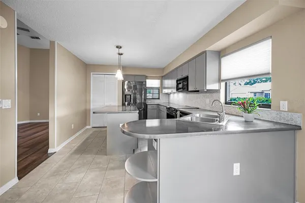 $2,400 | 9307 Palm Haven Court, New Port Richey, FL 34655