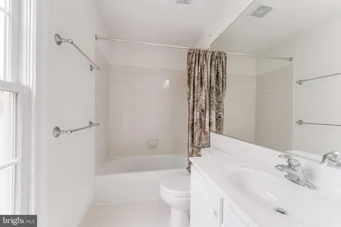 $1,598,000 | 414 Long Trail Terrace, Rockville, MD 20850