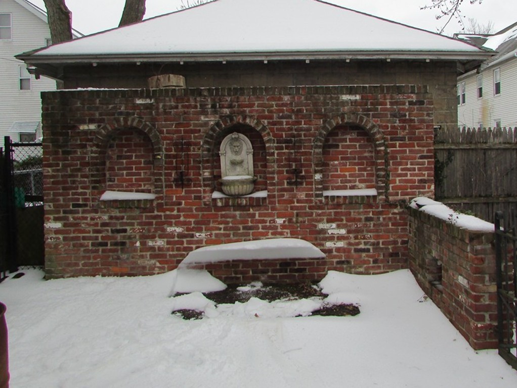 21 Silver Street Springfield, MA 01107 - Photo 3 of 21
